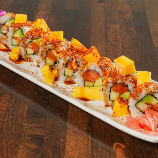 Chili Lime Mango Salmon Roll (8 pcs)