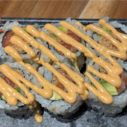 Spicy Salmon Roll (6 pcs)