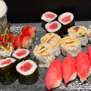Red Tuna Lover Combo (Large)