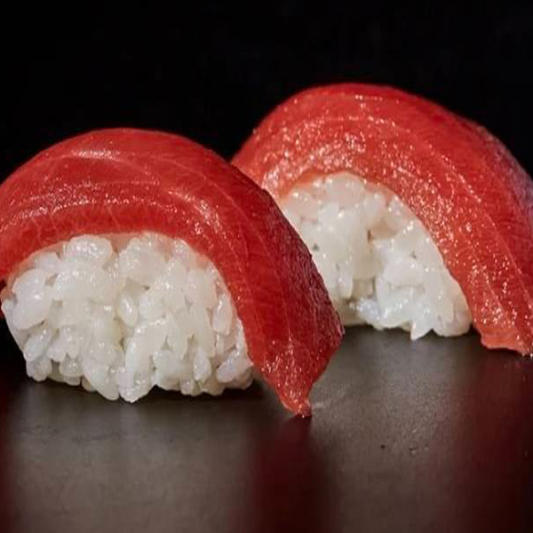 Tuna Nigiri (2 pcs) まぐろ握り