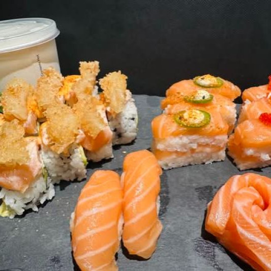 Salmon Supreme Set