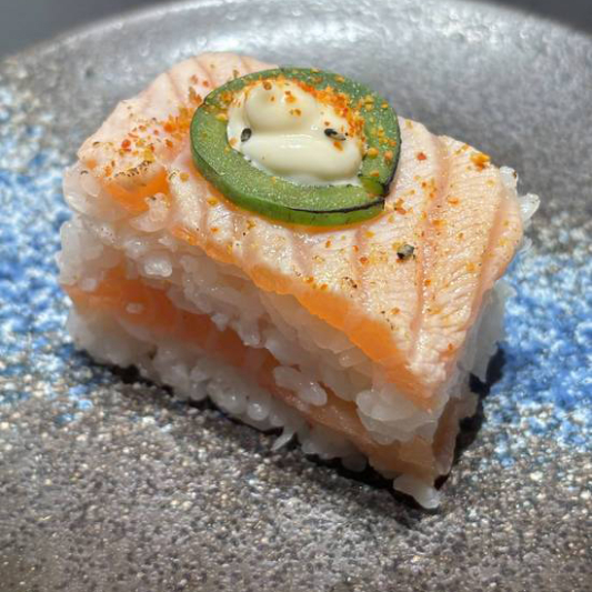 Spicy Salmon Pressed Sushi (2 Layers)