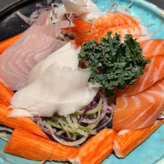 Sashimi Combo (12 pcs)