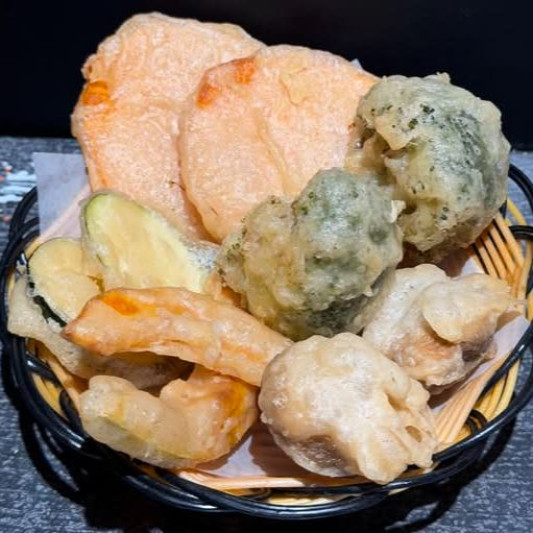 Vegetable Tempura Combo (10 pcs)