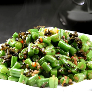 Fried Long Bean with Minced Pork & Pickled Olive 榄菜肉松四季豆