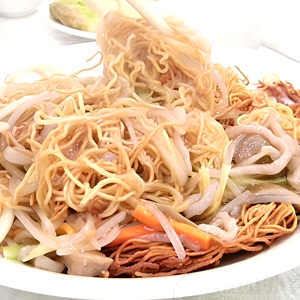 Fried Noodle with Chicken & Bean Sprout 银芽鸡丝炒面