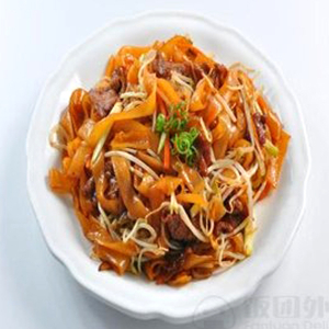 Vermicelli with Beef & Packed Vegetable 味菜牛柳丝炆米