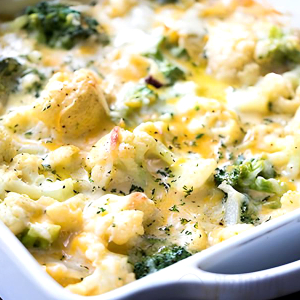 Baked Bacon, Mushroom & Broccoli with Cream Sauce & Cheese 芝士烟肉磨菇焗西籣花