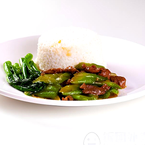 Beef with Bitter Melon in Black Bean Sauce on Rice 凉瓜牛肉饭