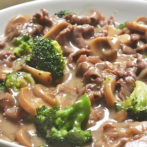 Beef with Broccoli & Mushroom 西籣花鲜菇牛肉