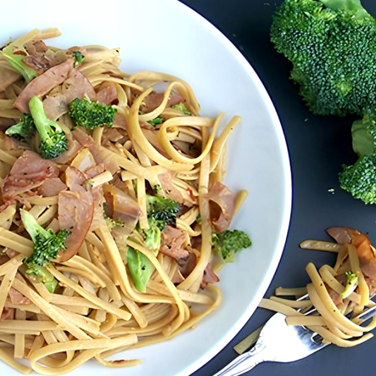 Stir Fried Spaghetti with Ham 干炒火腿意粉