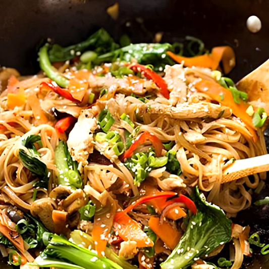 Fried Rice Noodle with Chicken & Vegetables 时菜鸡河