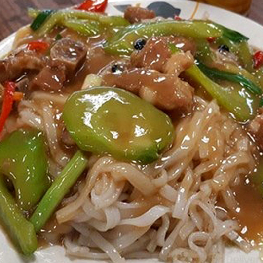 Fried Rice Noodle with Chicken & Bitter Melon in Black Bean Sauce 豉椒凉瓜鸡片炒河