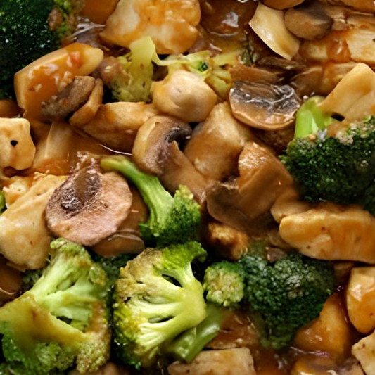 Chicken with Broccoli & Mushroom 西籣花鲜菇鸡肉