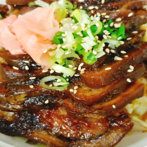 Tender Jokbal Rice Bowl with Ginger Pickles