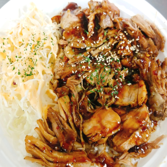 6. Su&Su Steamed Pork Rice Bowl (with K-Cabbage Salad)