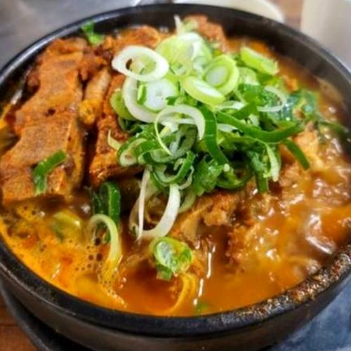 Gam Ja Tang (Spicy Pork Bone Soup)