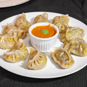 Steamed Vegetarian Momo (10 pcs)