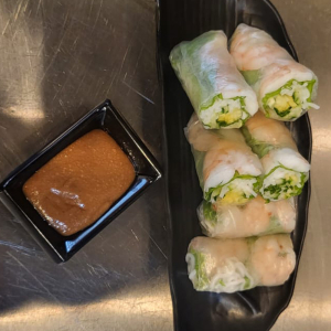 1. Fresh Shrimp Rolls (Gỏi Cuốn Tom)