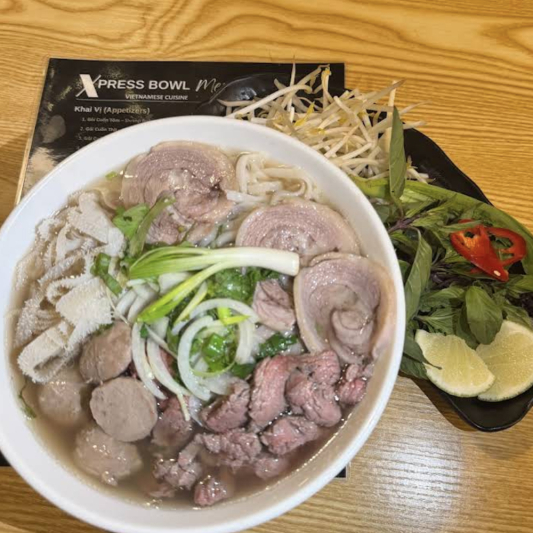 101. House Special Rice Noodle Soup (Phở Đặc Biệt)