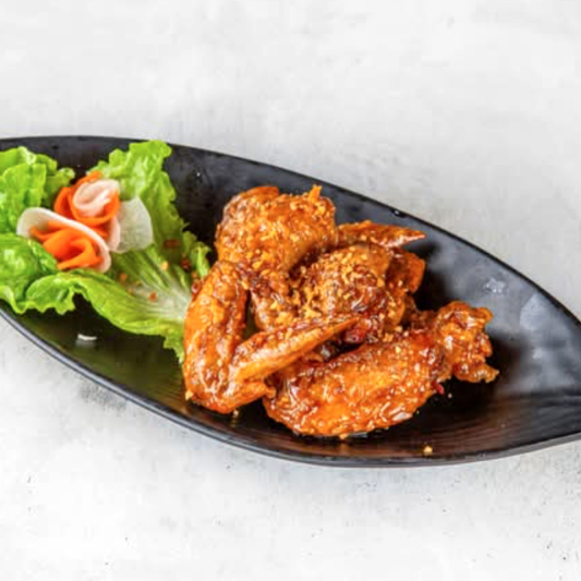 9. Fish Sauce Fried Chicken Wings (8 pcs) (C&aacute;nh G&agrave; Chi&ecirc;n Nước Mắm)
