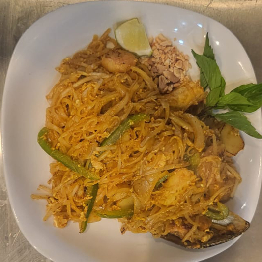 206. Seafood Pad Thai (Pad Thai Đồ Biển Thịt) (Lunch)