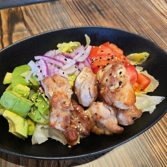 Avo Toma Salad 