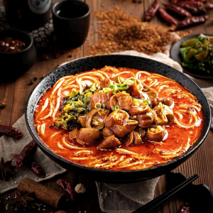 105. Maggi Pork Intestine Noodles in Soup 美极大肠汤粉 