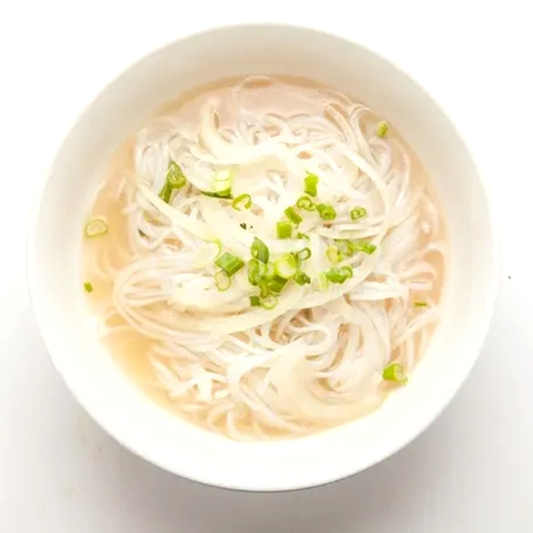 100. Plain Noodles in Soup 上汤净粉/面 