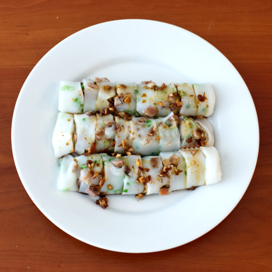 6. Sliced Pork Rice Noodle Roll 肉 片 肠 粉