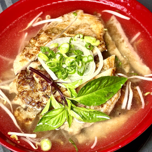 1308. Lemongrass Pork Noodle Soup 香茅猪肉汤河