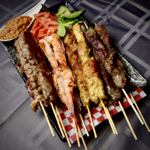 2002. Beef (12 Skewers) 牛肉 (十二串)