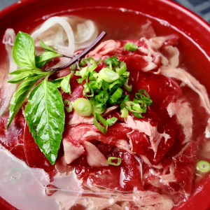 1102. Famous Vietnamese Noodle Soup (Three Ingredients 三款) 越式汤河粉