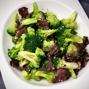 1610. Stir-Fried Grilled Beef with Broccoli 牛肉炒西兰花