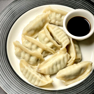 2114. Grilled Chicken & Vegetable Dumplings (10 pcs) 鸡肉饺子