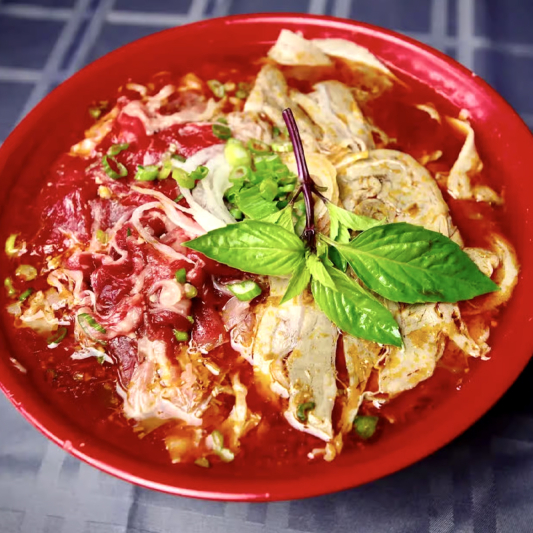 1301. Hue Style Noodle Soup Combo 顺化牛肉粉