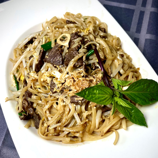 1517. Fried Noodles with Lemongrass Beef 牛肉炒河