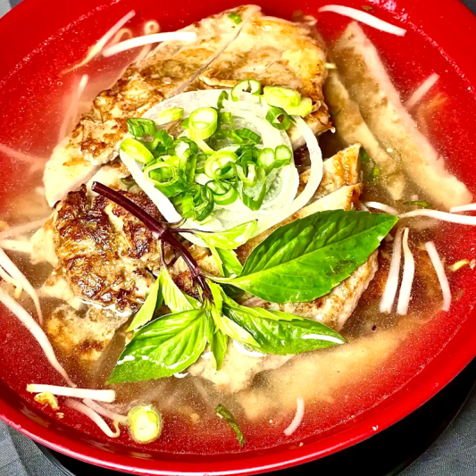 1308. Lemongrass Pork Noodle Soup Combo 香茅猪肉汤河
