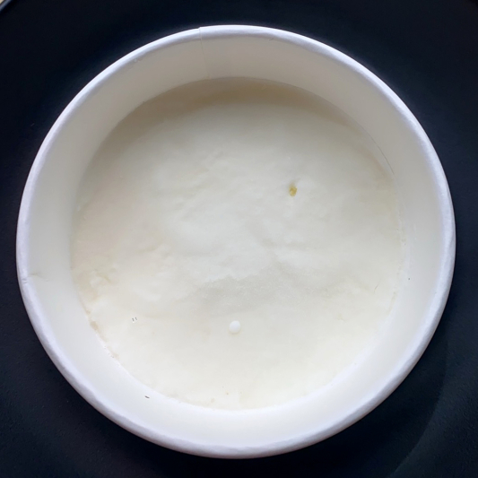 3002. Vanilla Ice Cream 香草冰淇淋