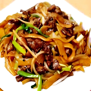 FR05. Dry Fried Beef Rice Noodles