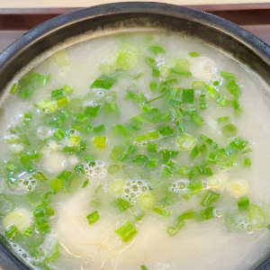 8. Ox Bone Soup / 설렁탕