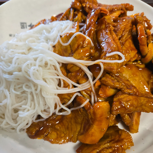 50. Spicy Pork Belly Stir-Fry / 매운 삼겹살볶음