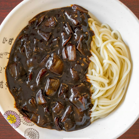 28. Jajang-Myun / 해물짜장면-Seafood