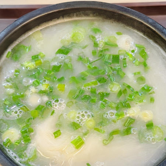 8. Ox Bone Soup / 설렁탕