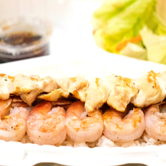 15-g. Chicken & Prawn Kabob