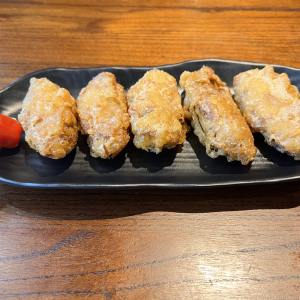 S10. Crispy Chicken Wings (5 pcs) / 风沙鸡翅