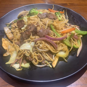 M9. Fried Beef Shank 牛腱炒米粉/面