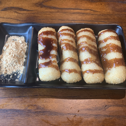 DS14. Sticky Rice Cake with Brown Sugar (4 pcs) / 红糖糍粑