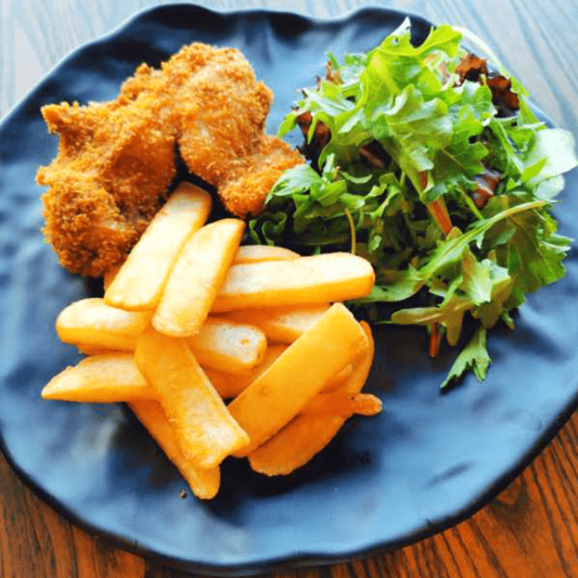 M19. Crispy Chicken / 炸鸡饭/薯条