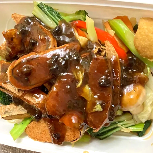 E54. Crispy Veggie Fish with Steamed Broccoli